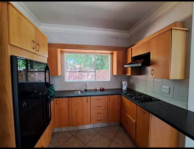 3 BEDROOM HOUSE FOR SALE IN ELDORAIGNE